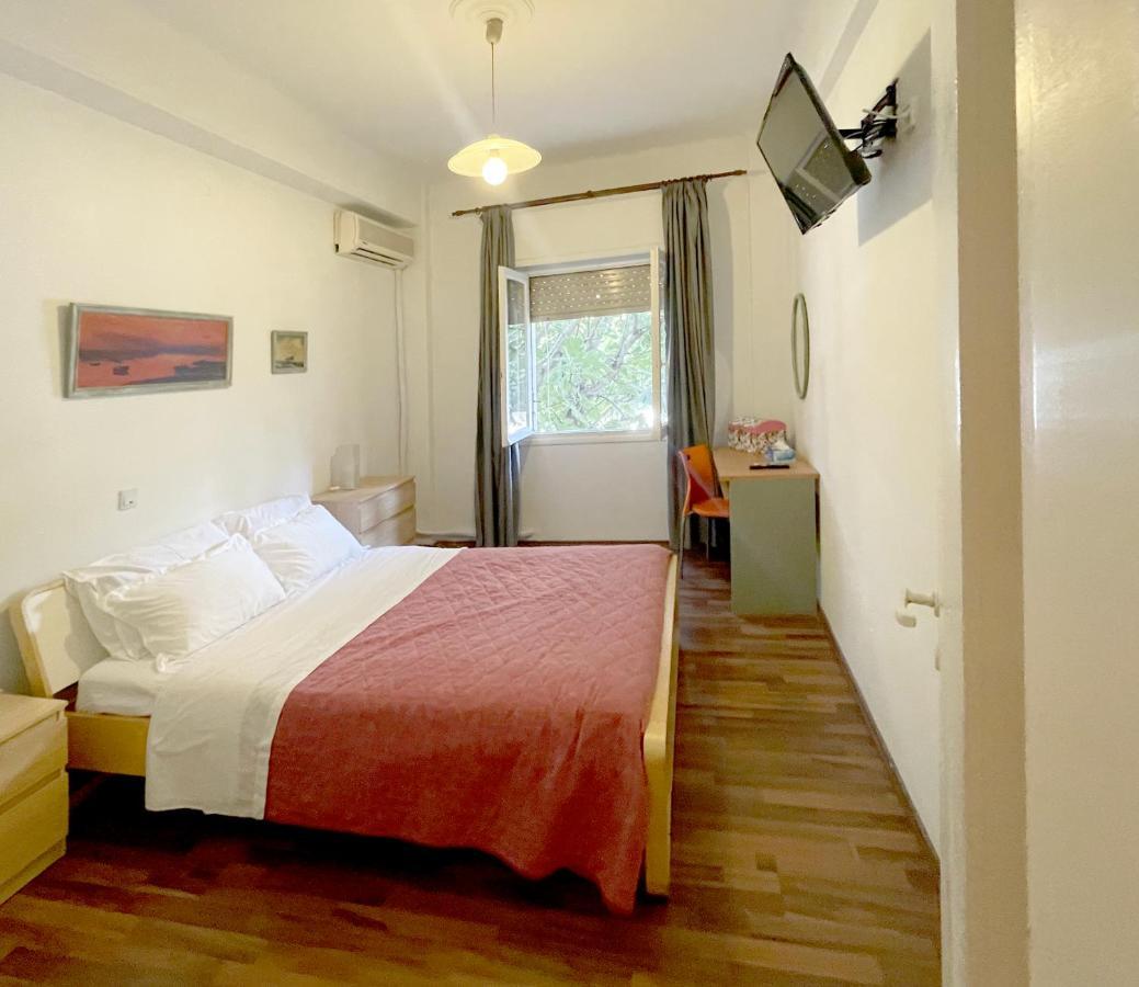 Apartmán Διαμερίσμα Με 1 Κρεβατοκάμαρα Και Ένα Σαλόνι Atény Exteriér fotografie